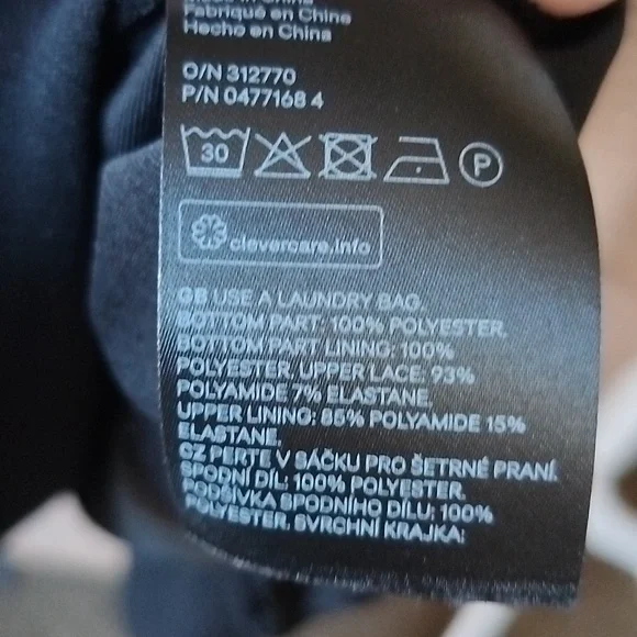 Like New Divided dress - Picture 10 of 10